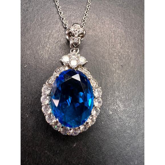 Blue and white CZ sterling silver halo pendant - Picture 5 of 11